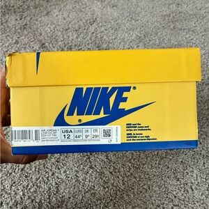 Travis Scott Jordan 1 Low “Canary”